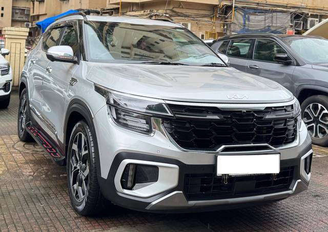 https://images10.gaadi.com/usedcar_image/4610946/original/processed_57e61f48729f97ae0d5e2035a3ff10c0.jpg?imwidth=6400