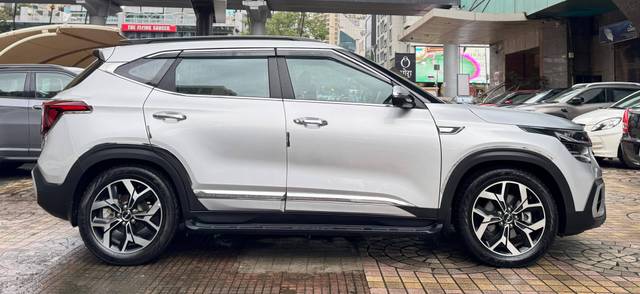 https://images10.gaadi.com/usedcar_image/4610946/original/processed_664914fa89142b4322fafde953b3a9c5.jpg?imwidth=6401