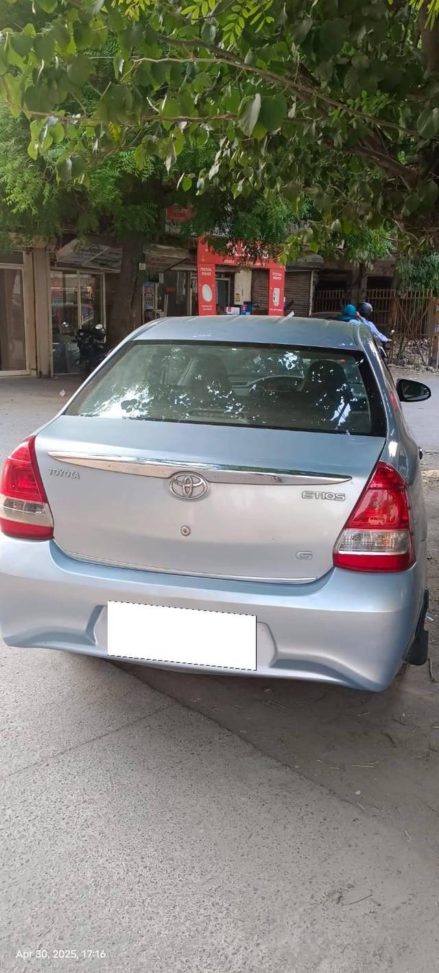 https://images10.gaadi.com/usedcar_image/4610964/original/processed_88cb36e5-06ae-410e-a92b-f47037e9223e.jpg?imwidth=6400