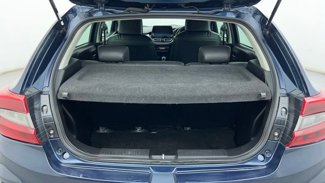 Second-hand 2022 Maruti Baleno Alpha Diesel for sale in Ahmedabad-9