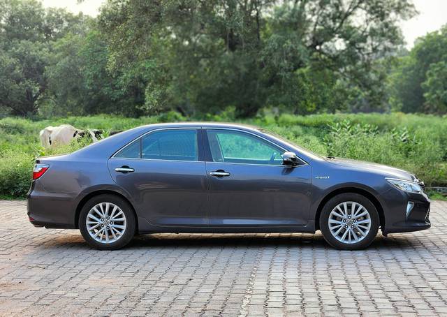 https://images10.gaadi.com/usedcar_image/4610979/original/processed_e74ee294d57ad8fad3a4c41858a0b7d9.jpg?imwidth=6401