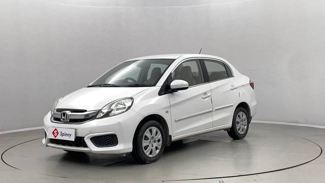https://images10.gaadi.com/usedcar_image/4610997/original/5341d497a28964c7c76776803312069a.JPG?imwidth=6400