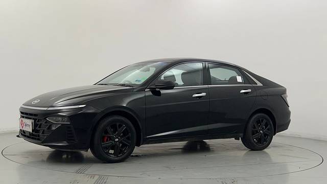 https://images10.gaadi.com/usedcar_image/4611046/original/ce74cd81570e77a7393f558f35fc25c5.JPG?imwidth=6400