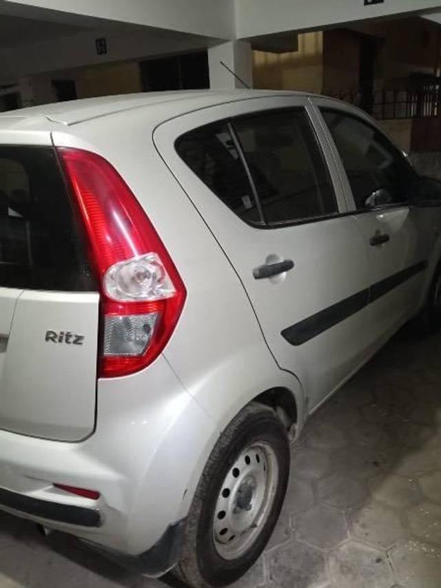 https://images10.gaadi.com/usedcar_image/4611126/original/processed_810c0779-afb3-49f7-b52c-58916d333fa6.jpeg?imwidth=6401