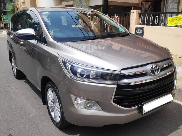 https://images10.gaadi.com/usedcar_image/4611147/original/processed_46b22d7f6d235bf731f81cf8dfc54316.jpg?imwidth=6400