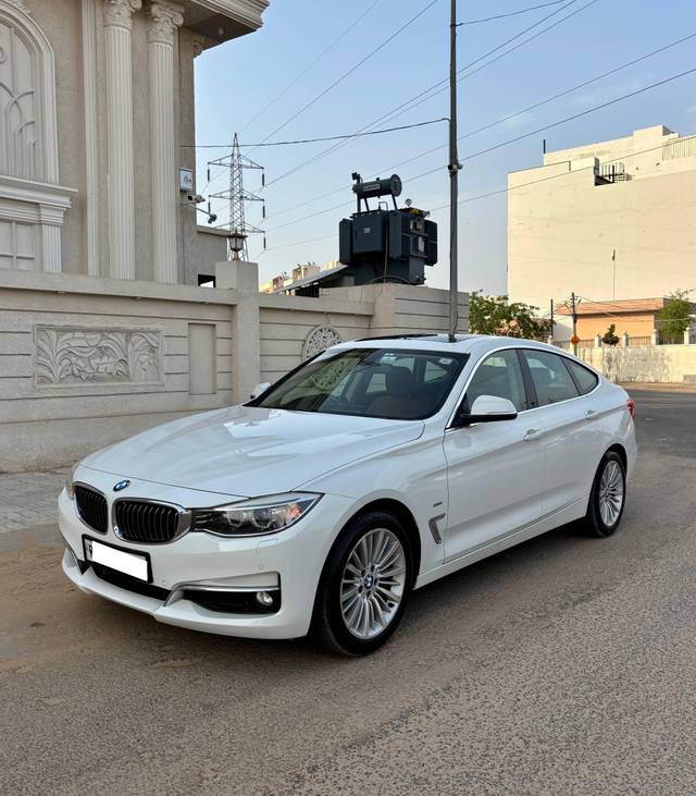 https://images10.gaadi.com/usedcar_image/4611150/original/processed_2a57d8e9-48d8-4a19-b0f6-7812bc4b82f5.jpg?imwidth=6400