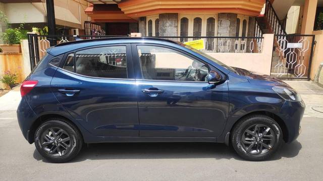 https://images10.gaadi.com/usedcar_image/4611153/original/processed_76eea97e58853f0cd288dc1c9761bd8d.jpg?imwidth=6401