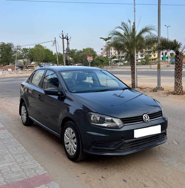 https://images10.gaadi.com/usedcar_image/4611165/original/processed_68d05032-014a-4353-87e3-9f9e622ef47a.jpg?imwidth=6400