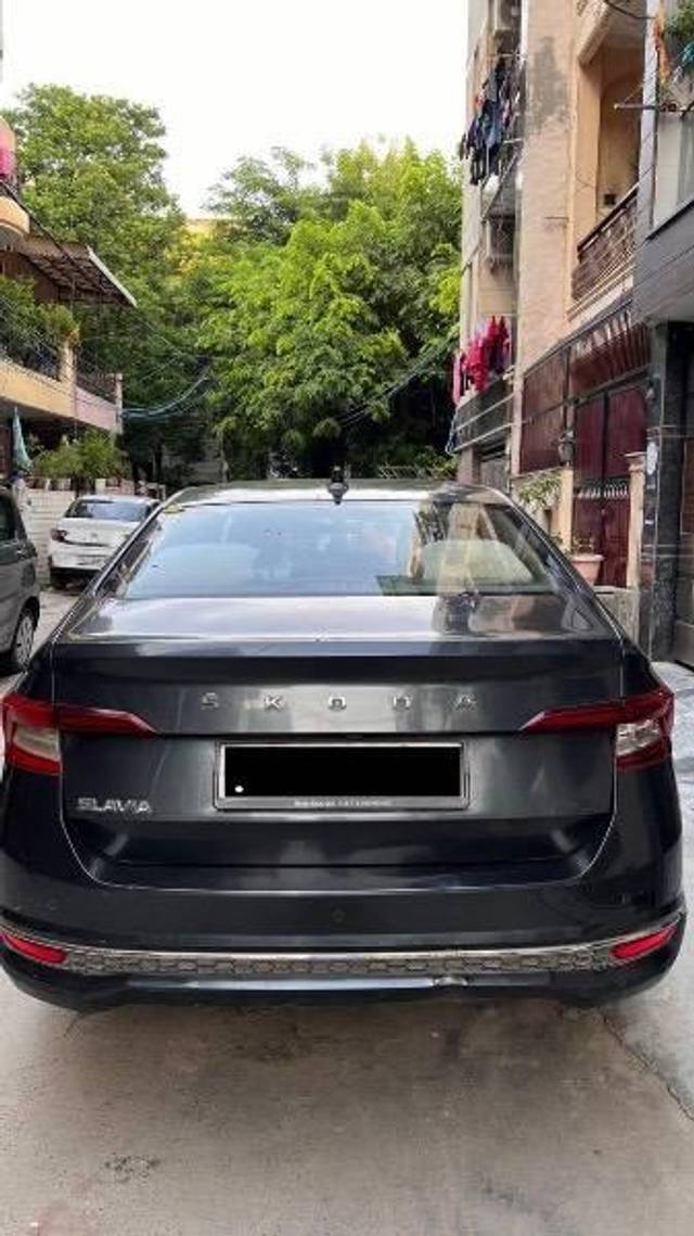 https://images10.gaadi.com/usedcar_image/4611170/original/processed_f91de8c1-b146-4cb8-b387-d82987f80dda.jpeg?imwidth=6402