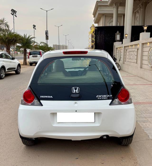 https://images10.gaadi.com/usedcar_image/4611177/original/processed_a48e8fcf-4e23-499d-b953-5632d8a0f1c7.jpg?imwidth=6402