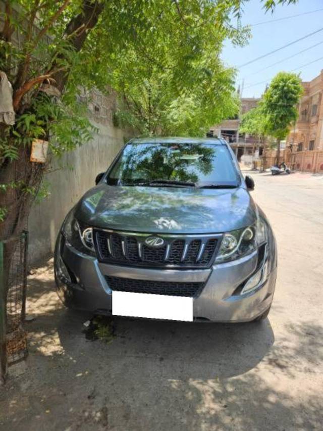 https://images10.gaadi.com/usedcar_image/4611181/original/processed_735f7d31-d850-4643-aca3-21bbb3b60db8.jpg?imwidth=6400