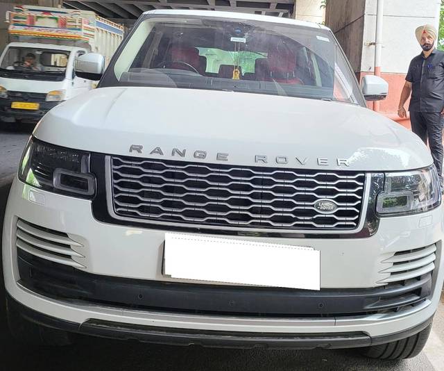https://images10.gaadi.com/usedcar_image/4611187/original/processed_c3e4305d635e4b3fda3cb97804d07e52.jpg?imwidth=6402