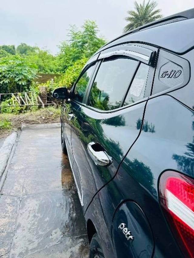 https://images10.gaadi.com/usedcar_image/4611193/original/processed_1337a98f-f26c-4383-a713-f3aea444b6c6.jpeg?imwidth=6402