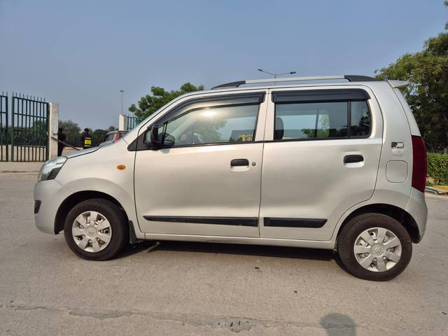 https://images10.gaadi.com/usedcar_image/4611238/original/06645b5f0e7a13d2348c11f41fd6ea95.jpg?imwidth=6402