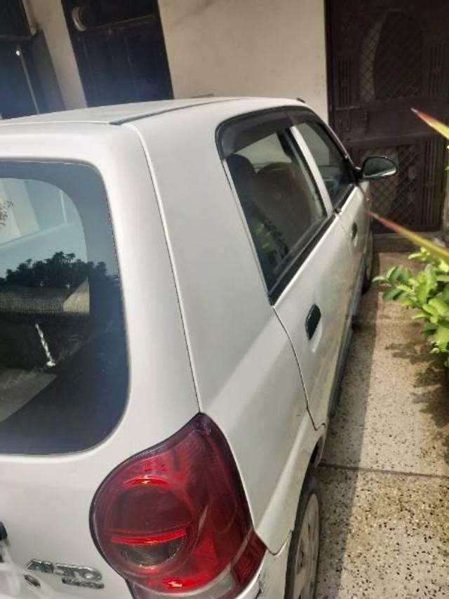 https://images10.gaadi.com/usedcar_image/4611253/original/processed_e59d6ab3-a654-4cb2-8d85-ca953544980c.jpg?imwidth=6402