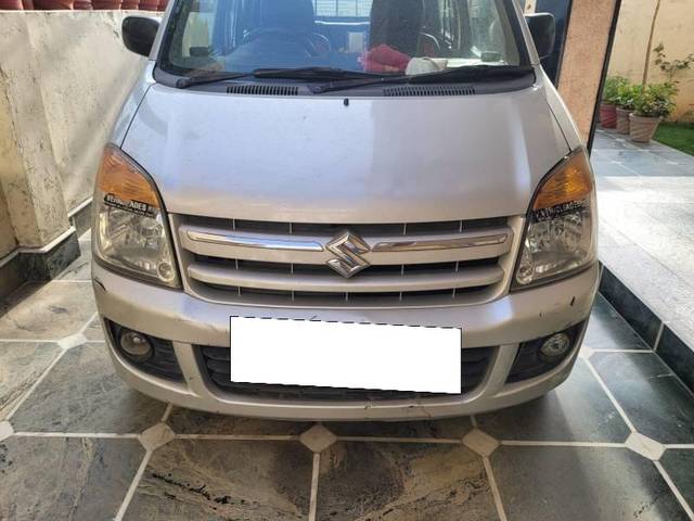 https://images10.gaadi.com/usedcar_image/4611259/original/processed_6342a12d-7b0b-469b-b1e3-eaa91a815995.jpg?imwidth=6400