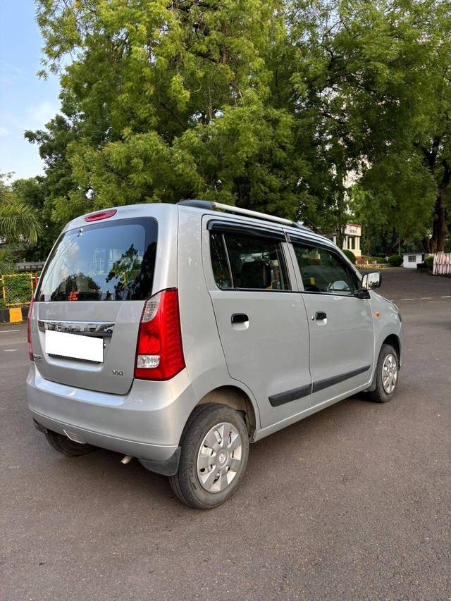 https://images10.gaadi.com/usedcar_image/4611261/original/processed_e9cad8f08b54d4864f8754502cc83932.jpg?imwidth=6402