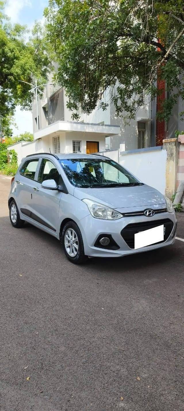 https://images10.gaadi.com/usedcar_image/4611266/original/processed_5fb977ca1dea4e18594b92be6520e3a2.jpg?imwidth=6400