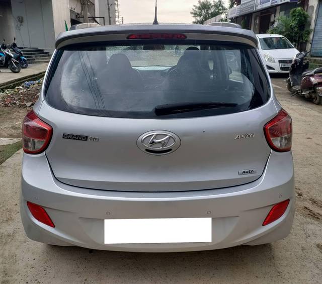 https://images10.gaadi.com/usedcar_image/4611286/original/processed_47cedb53c7119abd1957eeb9455a0b1c.jpg?imwidth=6401