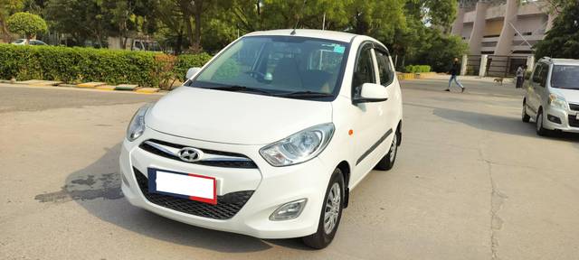 https://images10.gaadi.com/usedcar_image/4611287/original/processed_5e85157b36372fda9857670f331823f0.jpg?imwidth=6400