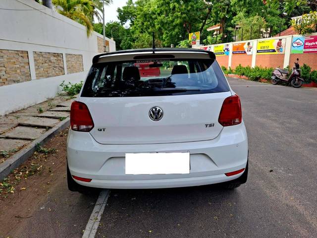 https://images10.gaadi.com/usedcar_image/4611288/original/processed_6a13853b5d674dbba37730493a5900c5.jpg?imwidth=6402