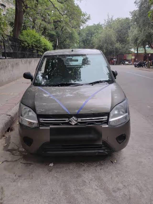 https://images10.gaadi.com/usedcar_image/4611316/original/5648142a-59ae-473d-9520-86093324ec35.png?imwidth=6402