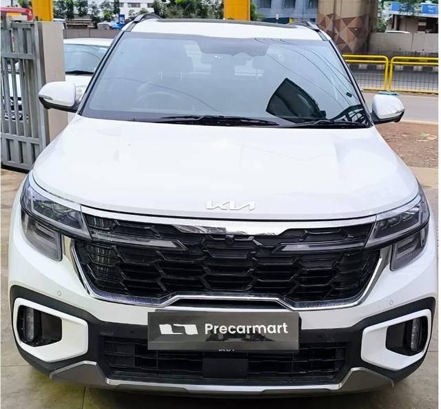 https://images10.gaadi.com/usedcar_image/4611347/original/processed_c106624e35eaa7c292c830be8ae6ab2c.jpeg?imwidth=6400