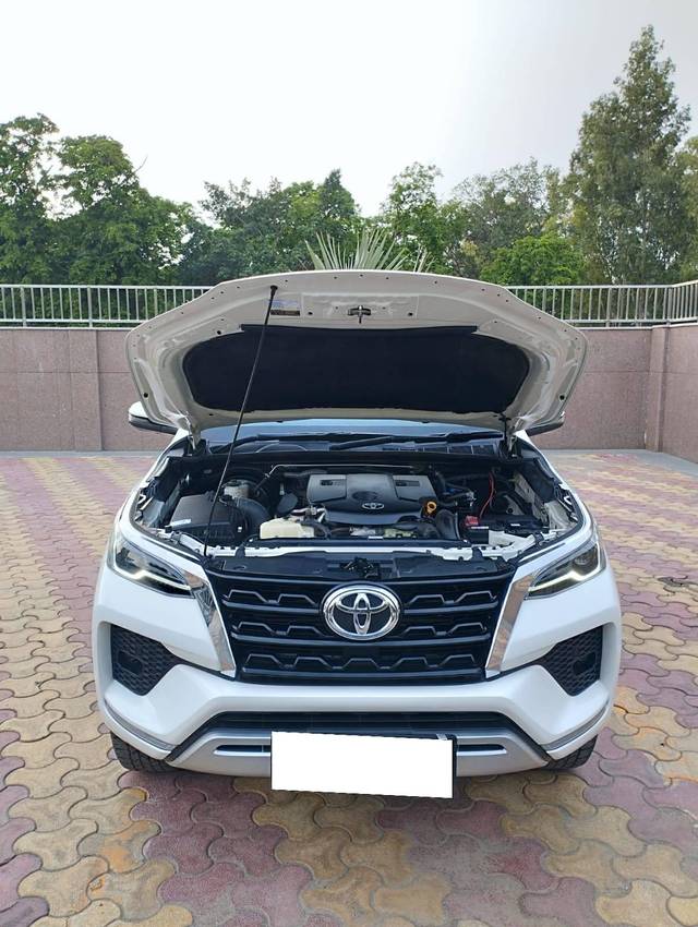 https://images10.gaadi.com/usedcar_image/4611353/original/processed_a4179224cfdc814ae5efcfeca8734ea7.jpg?imwidth=6400