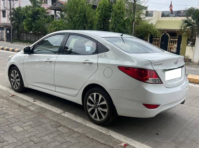 https://images10.gaadi.com/usedcar_image/4611358/original/processed_8c0af0e64b6cdf55676eaac6bfa2751d.jpg?imwidth=6402