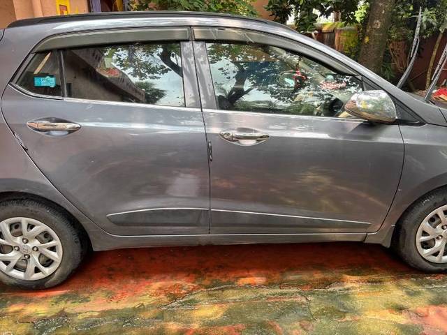 https://images10.gaadi.com/usedcar_image/4611360/original/processed_84e4f26b-c641-4d69-a528-38c58e8c8ed7.jpeg?imwidth=6401