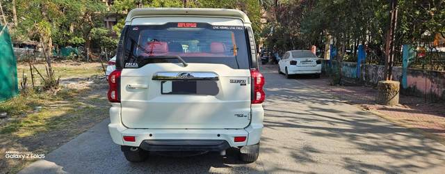 https://images10.gaadi.com/usedcar_image/4611367/original/processed_a31467445012ccfdd87688a52ab9bf9b.jpeg?imwidth=6402