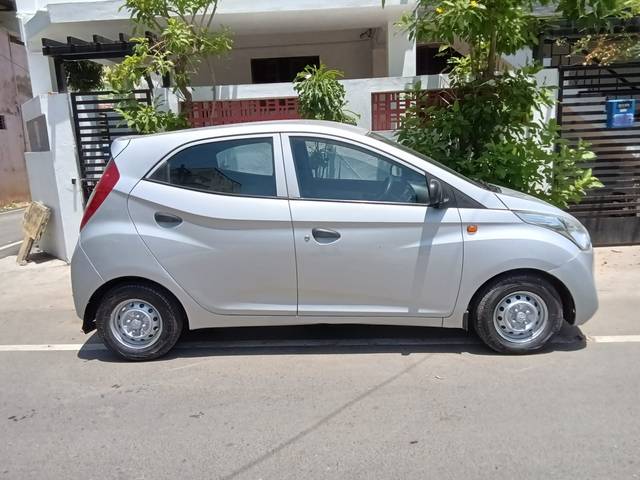 https://images10.gaadi.com/usedcar_image/4611374/original/2bc7dc01bd92ae847041c855628257c7.jpg?imwidth=6401
