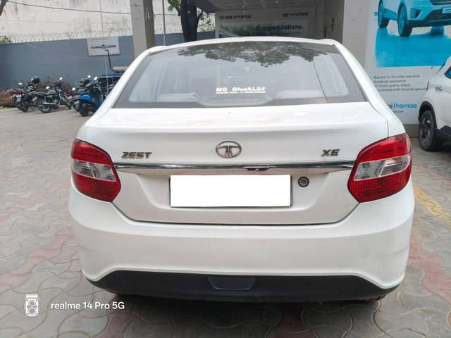 https://images10.gaadi.com/usedcar_image/4611376/original/processed_8565e9ebe641f8ad6e2f5d62e949ec47.jpg?imwidth=6402