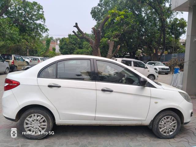https://images10.gaadi.com/usedcar_image/4611376/original/processed_c1bfe6a8c502d794b0643d4866c953c1.jpg?imwidth=6401