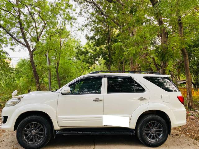 https://images10.gaadi.com/usedcar_image/4611377/original/processed_4405bc35229b05be78dfe311786bc197.jpeg?imwidth=6402