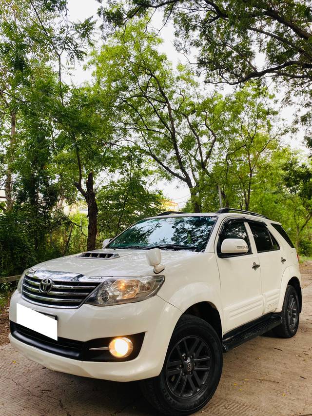https://images10.gaadi.com/usedcar_image/4611377/original/processed_d9086d352d29cc79780565e9e4b37fcc.jpeg?imwidth=6400
