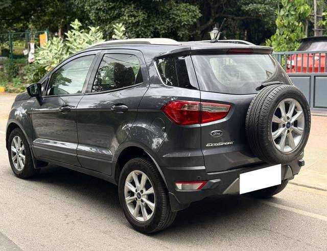 https://images10.gaadi.com/usedcar_image/4611379/original/processed_0cefea145ea1378d2601878806cdaf8e.jpg?imwidth=6401