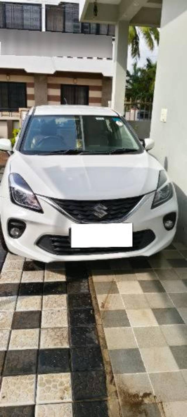 https://images10.gaadi.com/usedcar_image/4611383/original/processed_5439491a-12bf-4357-a810-fe7c74970c2a.jpg?imwidth=6402