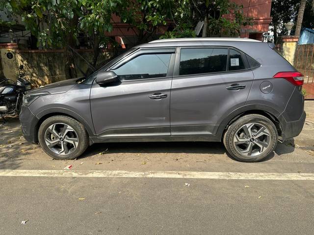 https://images10.gaadi.com/usedcar_image/4611384/original/78e9e626b7c0b42ad60099e1e7d5c541.jpg?imwidth=6402