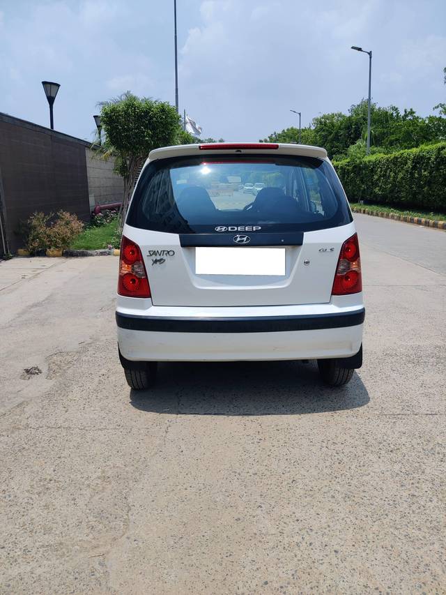 https://images10.gaadi.com/usedcar_image/4611409/original/processed_d6b214619543e57b30d7c1ac4f72b870.jpg?imwidth=6402