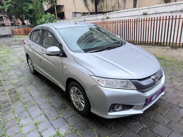 https://images10.gaadi.com/usedcar_image/4611421/original/processed_ddd5ed7b3c34a956deded24b07779e5e.jpg?imwidth=6400