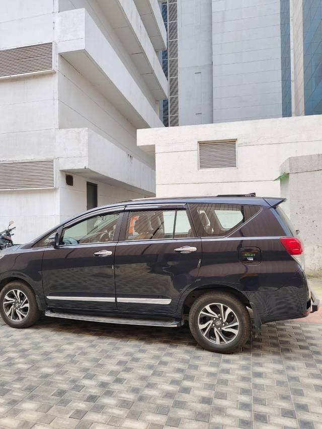 https://images10.gaadi.com/usedcar_image/4611429/original/0a4183ac-a5e1-46eb-9d86-c67e6bdf3ebf.jpg?imwidth=6402