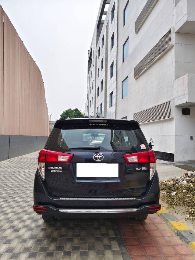 https://images10.gaadi.com/usedcar_image/4611429/original/processed_b27af6b1-504a-4508-b543-21f233ba2c67.jpg?imwidth=6401