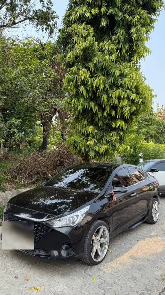 https://images10.gaadi.com/usedcar_image/4611436/original/ccb703fa-8ec7-4e03-82cb-658920fdecf7.png?imwidth=6400