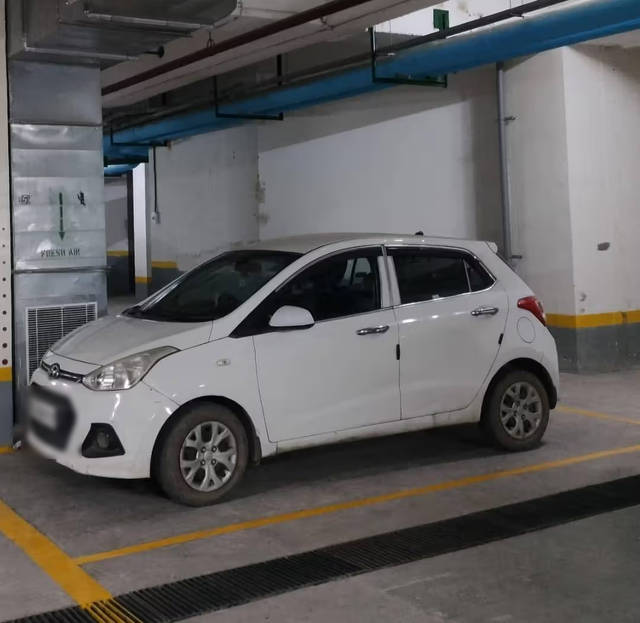 https://images10.gaadi.com/usedcar_image/4611443/original/e9e59c22-e0ad-49e8-8c78-4782dfad70e4.png?imwidth=6400