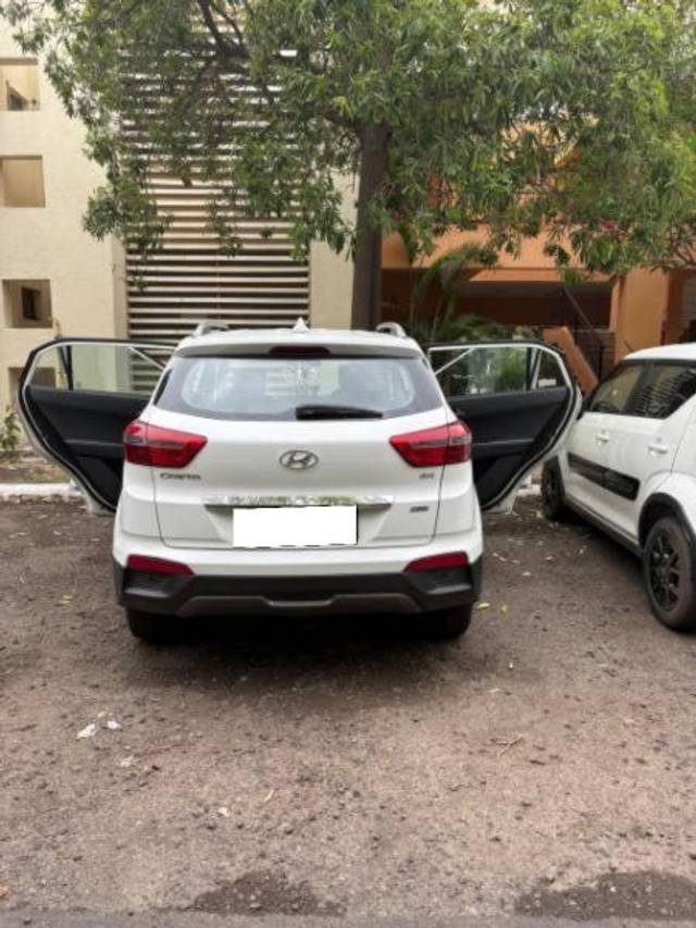 https://images10.gaadi.com/usedcar_image/4611449/original/processed_cf267173-63a3-4f1c-8b5d-4766fbf5088b.jpg?imwidth=6401