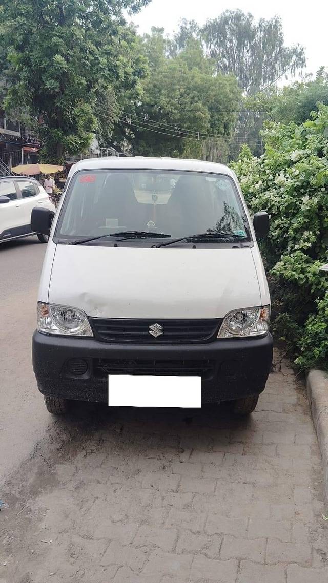 https://images10.gaadi.com/usedcar_image/4611452/original/processed_5b3015df-4e63-4906-bad9-e9a2a11154c9.jpg?imwidth=6402