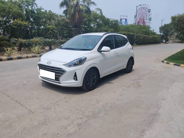 https://images10.gaadi.com/usedcar_image/4611475/original/processed_edde8113df66a01ff6fec7149fa4517a.jpg?imwidth=6400