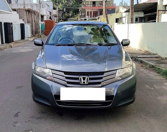 https://images10.gaadi.com/usedcar_image/4611482/original/processed_7b0e8f8a-95d2-4a54-ae09-aaf82b8097c3.jpg?imwidth=6400