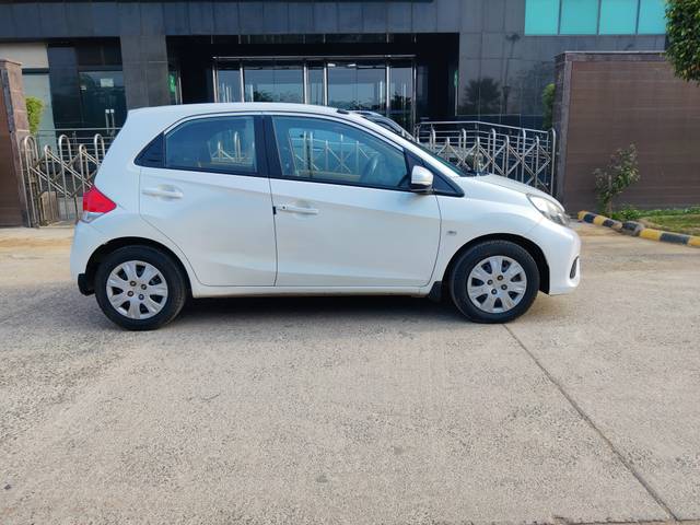 https://images10.gaadi.com/usedcar_image/4611484/original/bd65358728b94c6fe262c4607a4c7ed4.jpg?imwidth=6401